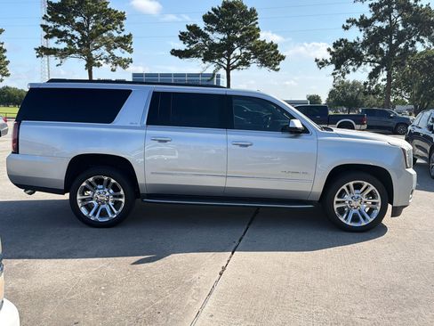 Used 2018 GMC Yukon XL SLT w/ Premium Edition RWD image 7