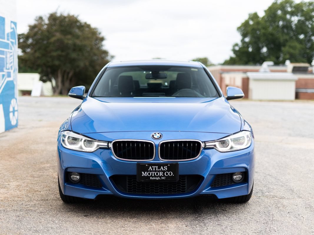 Used 2018 BMW 330i xDrive Sedan w/ M Sport Package AWD/4WD image 6
