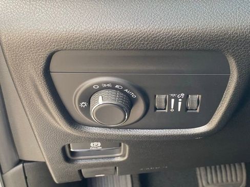 New 2025 Jeep Grand Cherokee Altitude w/ Trailer Tow Package image 25