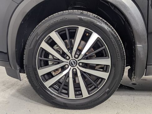 Used 2024 Nissan Pathfinder Platinum AWD/4WD image 11