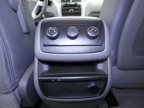 Used 2012 Chevrolet Traverse LS image 17