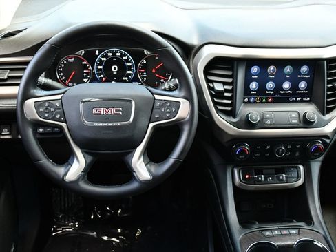 Used 2021 GMC Acadia Denali w/ Denali Technology Package FWD image 49