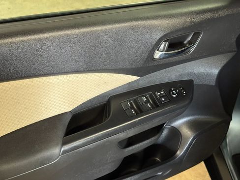 Used 2016 Honda CR-V EX image 12