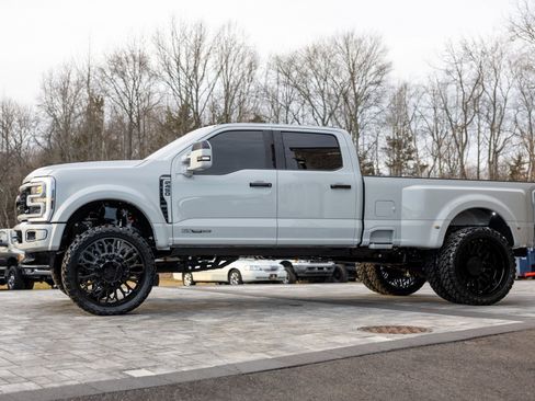 Used 2026 Ford F450 Platinum w/ Platinum Plus Package image 4