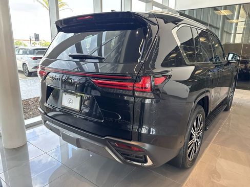 New 2026 Lexus LX 700h Luxury image 3