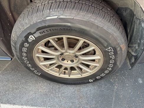 Used 2022 Toyota Sienna Platinum image 11