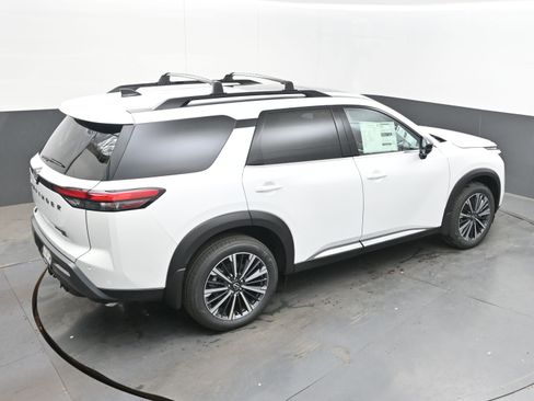 New 2026 Nissan Pathfinder Platinum AWD/4WD image 38