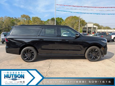 New 2026 Lincoln Navigator L Reserve w/ Jet Appearance Package image 5