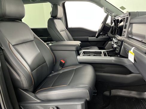 Certified 2025 Ford F350 Lariat image 31