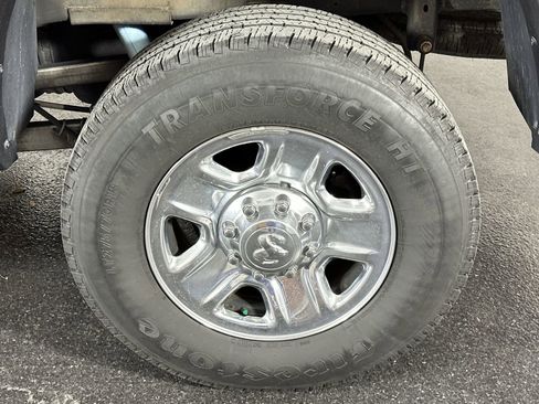 Used 2018 RAM 2500 Tradesman w/ Chrome Appearance Group image 10
