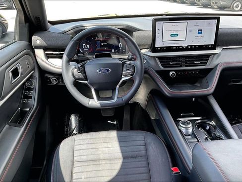 Certified 2025 Ford Explorer ST-Line w/ ST-Line Street Pack AWD/4WD image 5