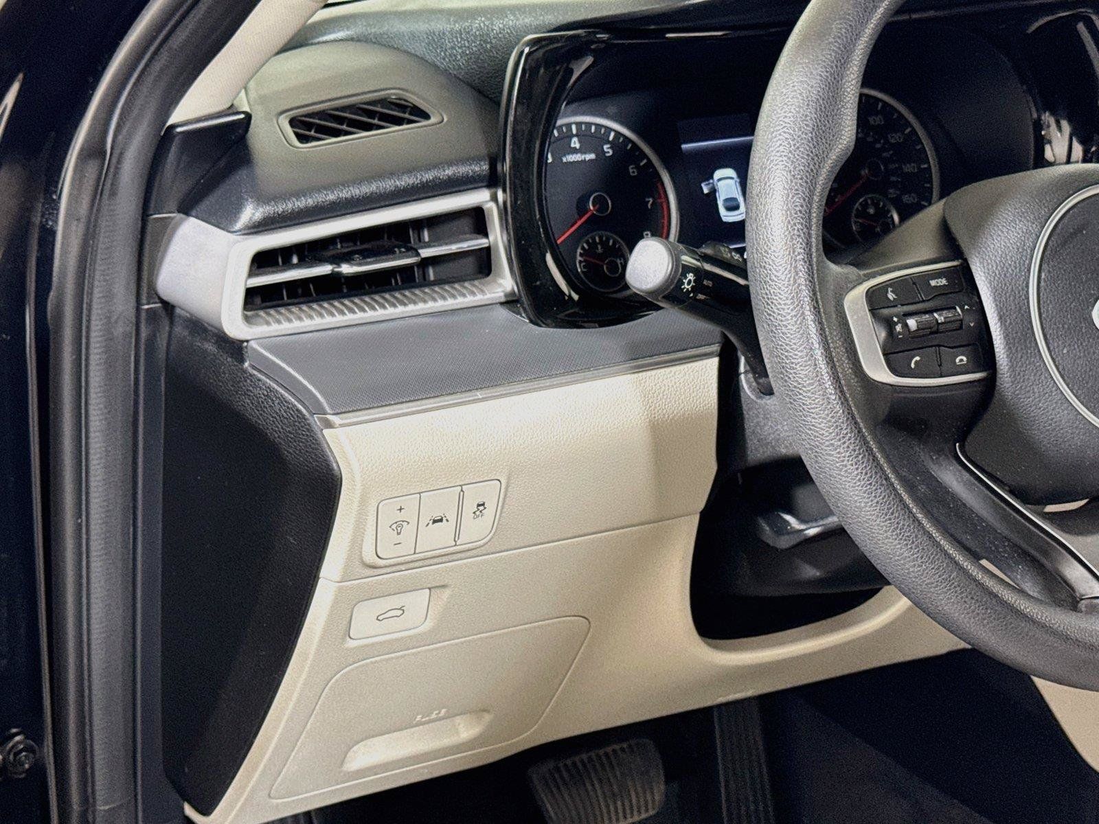 Used 2021 Kia K5 LXS FWD image 8