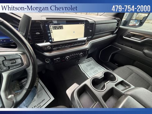 Used 2024 Chevrolet Silverado 2500 LT AWD/4WD image 32