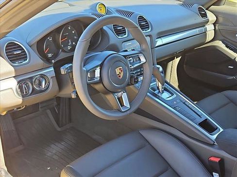 Used 2024 Porsche 718 Cayman image 10