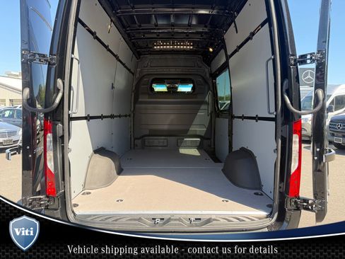New 2025 Mercedes-Benz Sprinter 2500 image 18