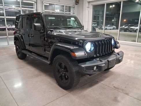 Used 2023 Jeep Wrangler Unlimited Sahara AWD/4WD image 1