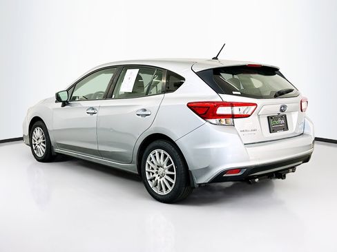 Used 2017 Subaru Impreza 2.0i image 5