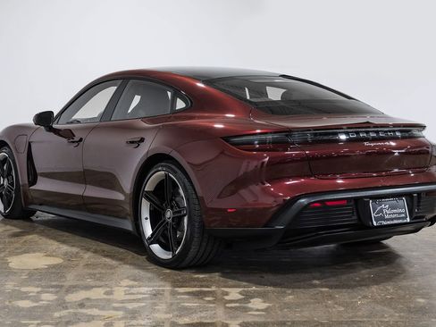 Used 2021 Porsche Taycan 4S w/ Premium Package image 9
