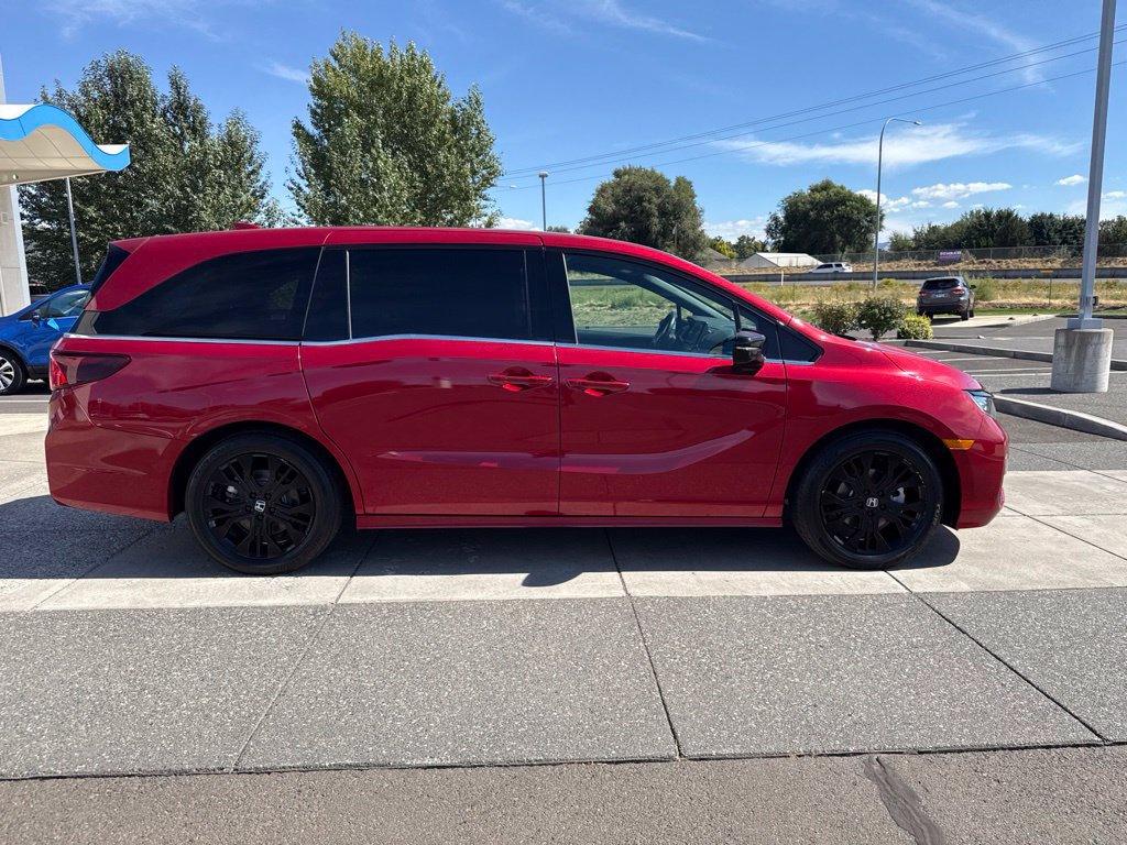 Certified 2025 Honda Odyssey Sport-L image 3