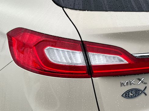 Used 2016 Lincoln MKX Reserve image 15