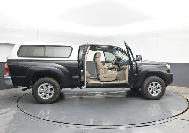 Used 2005 Toyota Tacoma PreRunner w/ SR5 Pkg #3 RWD image 45