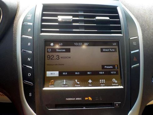 Used 2017 Lincoln MKC Reserve image 21