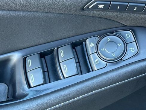 Used 2019 Buick Enclave Avenir w/ Avenir Technology Package image 12