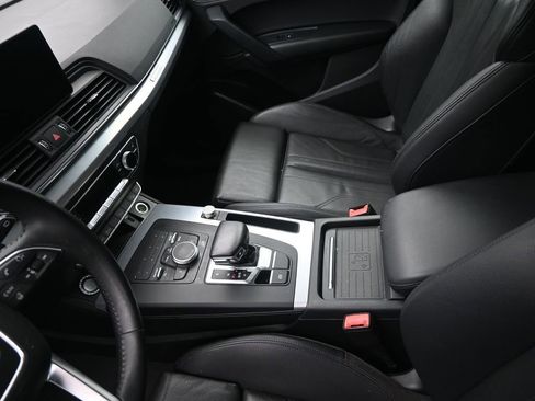 Used 2020 Audi Q5 2.0T Premium w/ Titanium Sport Package image 19