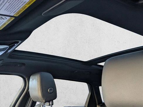 Certified 2026 Land Rover Range Rover Velar Dynamic SE image 16