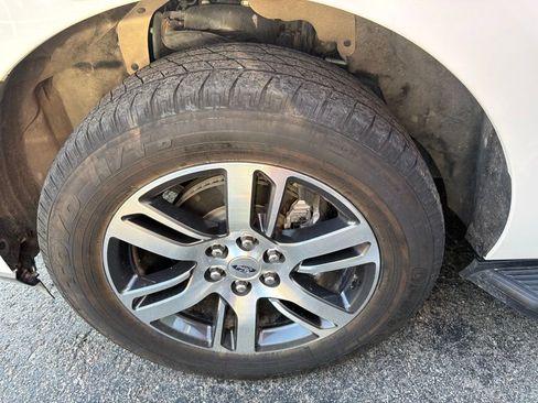 Used 2023 Ford Expedition XLT AWD/4WD image 22