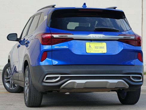 Used 2023 Kia Seltos S FWD image 5