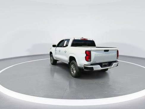 Used 2024 Chevrolet Colorado LT w/ LT Convenience Package III RWD image 9