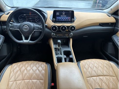 Used 2023 Nissan Sentra SV w/ SV Premium Package image 4