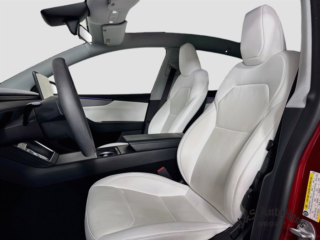 Used 2026 Tesla Model Y 2WD image 11