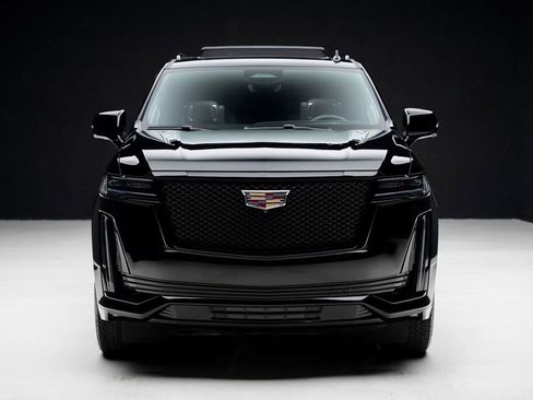 Used 2024 Cadillac Escalade Sport Platinum w/ LPO, Floor Liner Package image 2