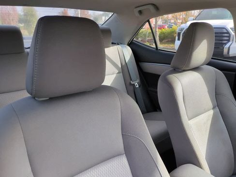 Used 2015 Toyota Corolla LE image 7