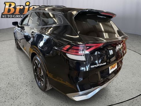 Used 2023 Kia Sportage SX FWD image 3