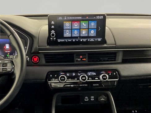 Used 2025 Honda Pilot Elite image 9