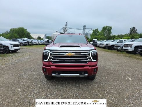 Used 2024 Chevrolet Silverado 2500 High Country w/ High Country Premium Package AWD/4WD image 2