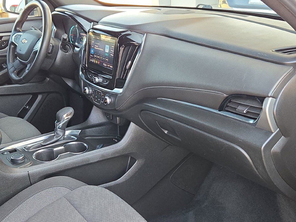 Used 2023 Chevrolet Traverse LT AWD/4WD image 28