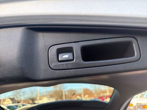 Used 2019 Honda CR-V Touring image 41