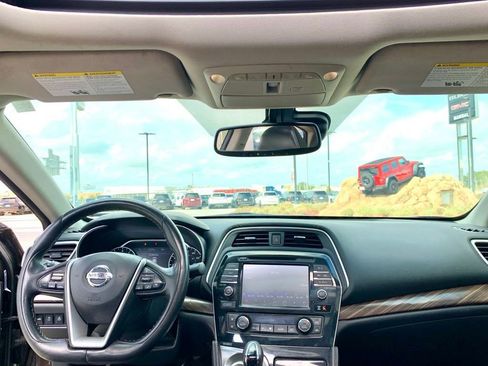 Used 2016 Nissan Maxima Platinum image 16