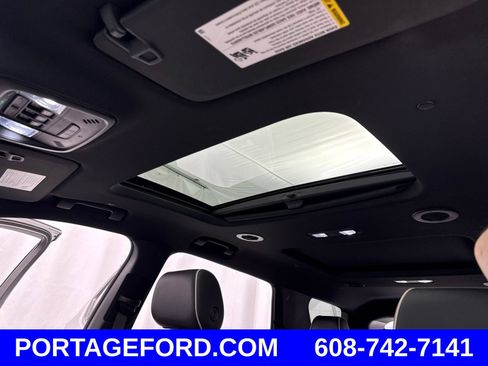 Used 2022 Chevrolet Traverse Premier w/ Redline Edition AWD/4WD image 26