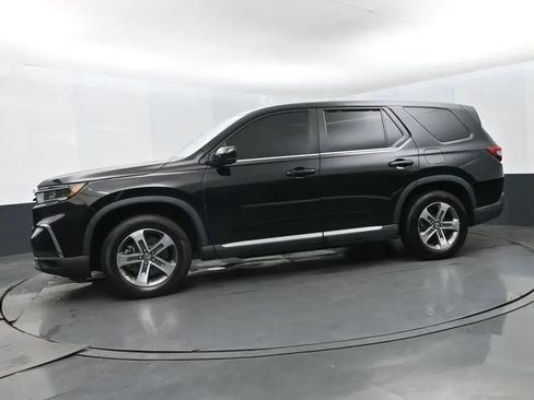 Used 2025 Honda Pilot EX-L image 5