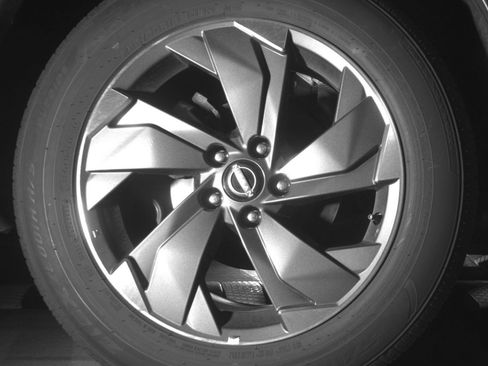 Used 2025 Nissan Rogue SV FWD image 18
