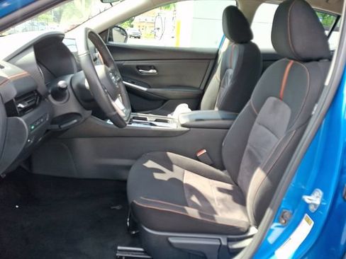 Used 2023 Nissan Sentra SR FWD image 13