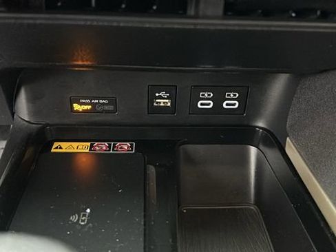 Used 2025 Toyota Camry LE image 20