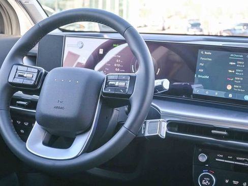 New 2026 Hyundai Ioniq 9 Limited image 18