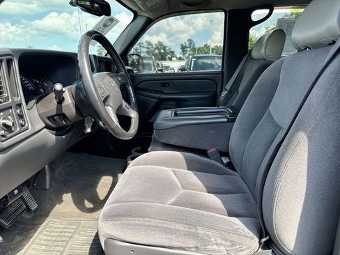 Used 2005 GMC Sierra 1500 SLE w/ Light Duty Power Package RWD image 18