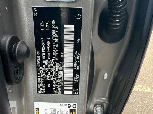 Used 2021 Lexus GX 460 Premium w/ Premium Package AWD/4WD image 11